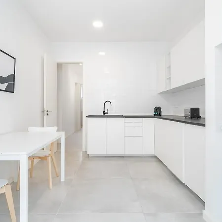 Casa Boma - Modern And Stylish With Private Terrace - Lapa Iv *