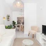 Casa Boma - Modern And Stylish With Private Terrace - Lapa Iv * Лісабон