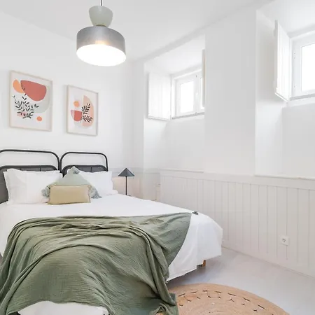 Casa Boma - Modern And Stylish With Private Terrace - Lapa Iv Apartman